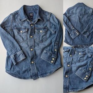 Gap Kids Long Sleeve Denim Button Shirt. Size 3